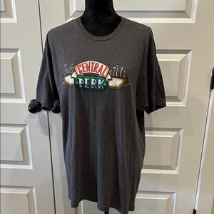 F.R.I.E.N.D.S Central Perk Gray T-Shirt XL